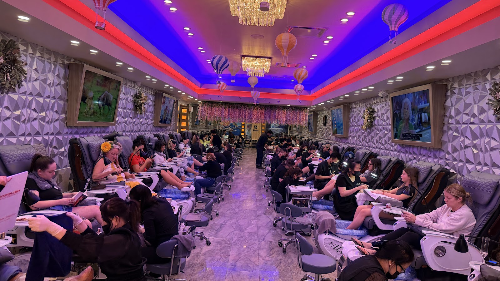 Milano Nail Spa interior